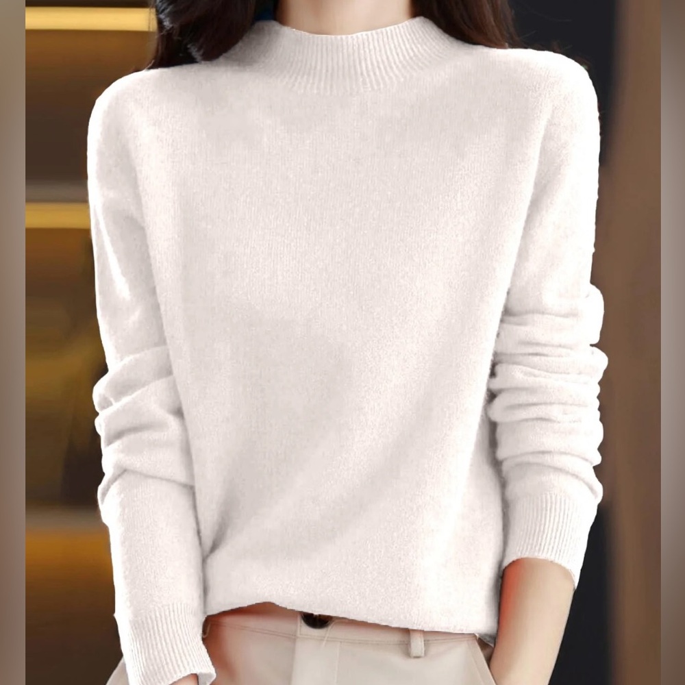 Mock neck lightweight sweater